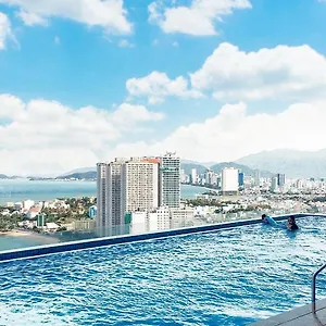 S Lux Scenia Bay Apartment