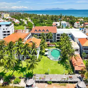 Resort River & Residences
